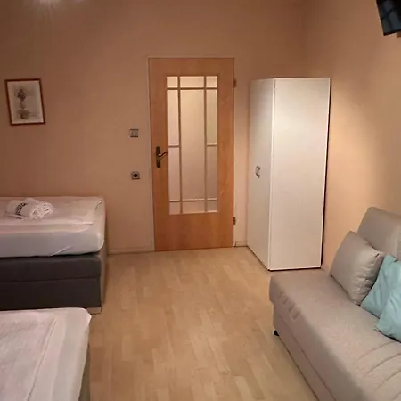Oase1 Mit Parkplatz, Automatische Kaffeemaschine Und Kueche Apartment Untermeitingen Exterior photo